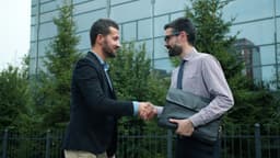 Droit des Sociétés : Votre boussole pour naviguer dans la complexité du monde des affaires