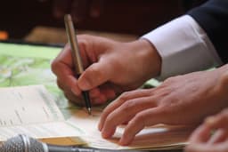 Votre communication sous les feux de la loi : Protégez votre entreprise !