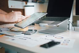 Adieu galères Excel : Révélez le détective de données qui sommeille en vous avec PowerPivot !