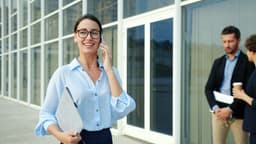 Plus qu'une assistante : la pierre angulaire de l'efficacité en entreprise