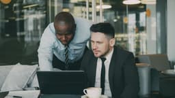 Le secret des orateurs qui captivent : l'improvisation au service de votre impact !